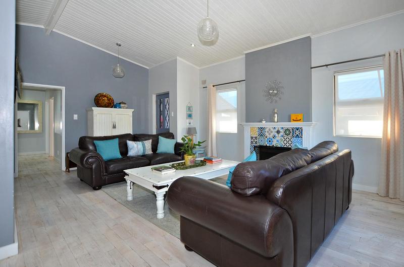 To Let 3 Bedroom Property for Rent in Peerless Park North Western Cape
